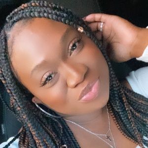 Meet your Posher, Jasmine